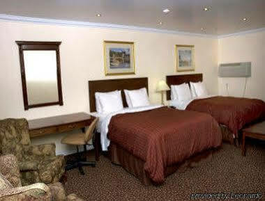 Knights Inn Kingston Buitenkant foto